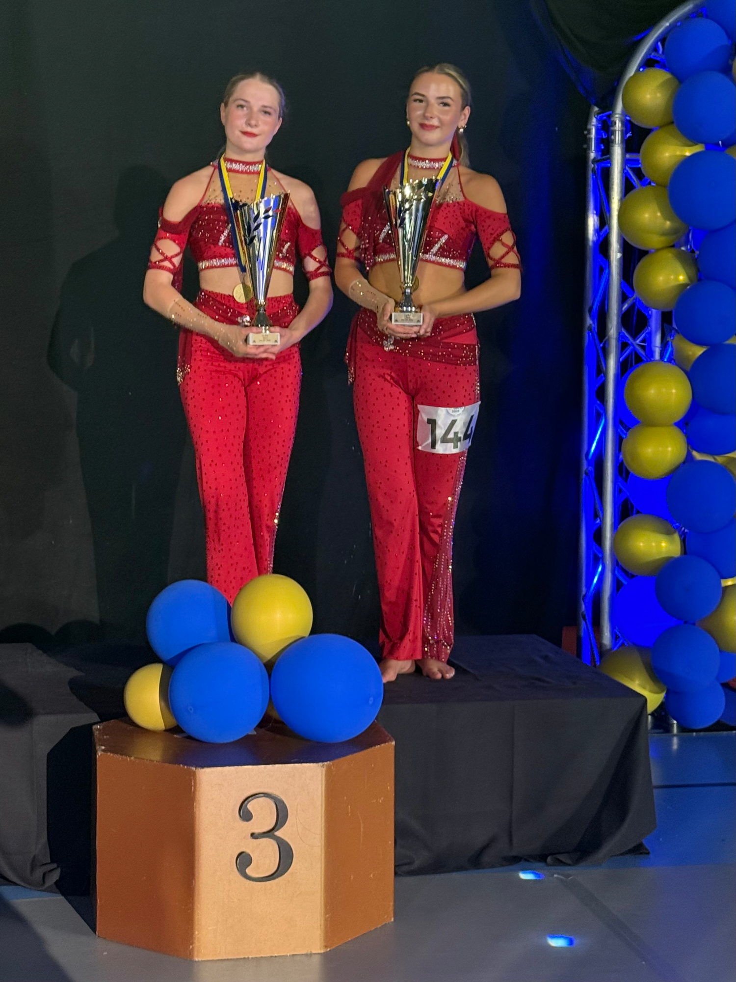 Duo dräkter disco och slow – bild 2 av 5