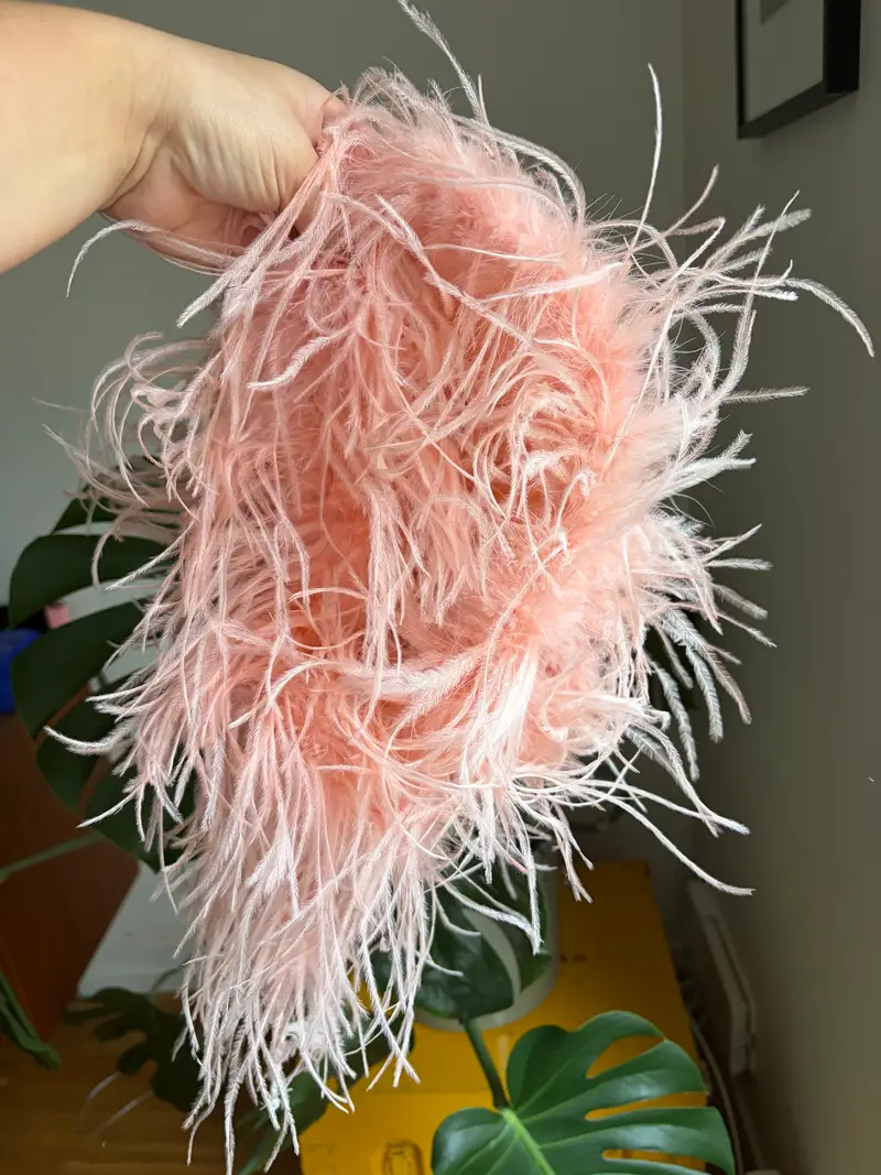 Fjäderboa i färgen ”Shimp pink” 2m – bild 1 av 3